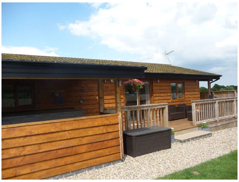 Click here for more about Kingfisher Lodge